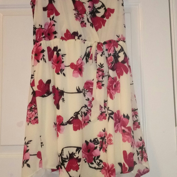 Wrap at the waist dress. - Picture 2 of 3
